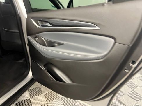 Used 2022 Buick Enclave Premium image 33