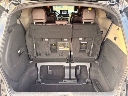Used 2023 Toyota Sienna Platinum image 29