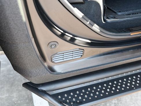 Used 2024 RAM 5500 4x4 Crew Cab image 97