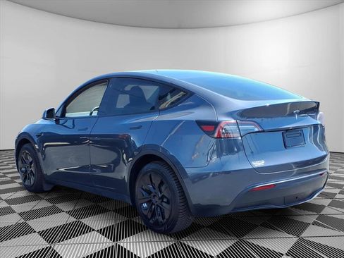 Used 2023 Tesla Model Y Long Range AWD/4WD image 7