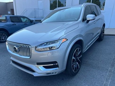 Used 2023 Volvo XC90 B5 Plus w/ Protection Package Premier AWD/4WD image 3