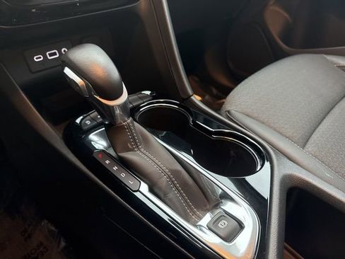 Used 2023 Buick Encore GX Select w/ Safety Package II image 28