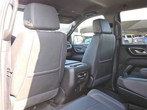 Used 2024 Chevrolet Tahoe Z71 w/ Luxury Package AWD/4WD image 16