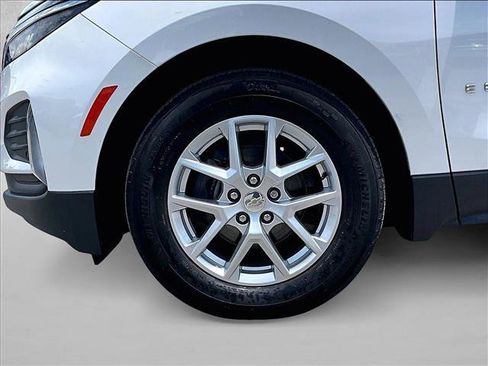 Used 2022 Chevrolet Equinox LT FWD image 10