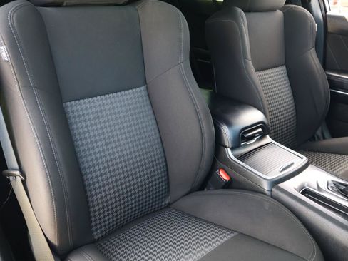 Used 2022 Dodge Charger R/T RWD image 17