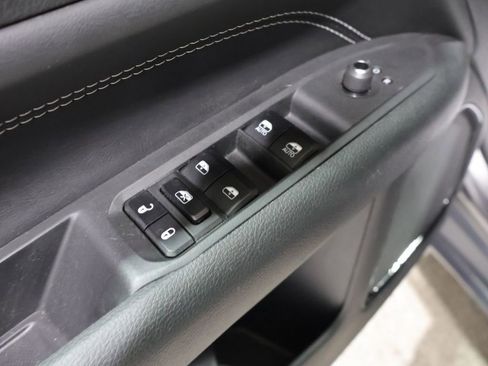 Used 2023 Jeep Compass Latitude AWD/4WD image 14