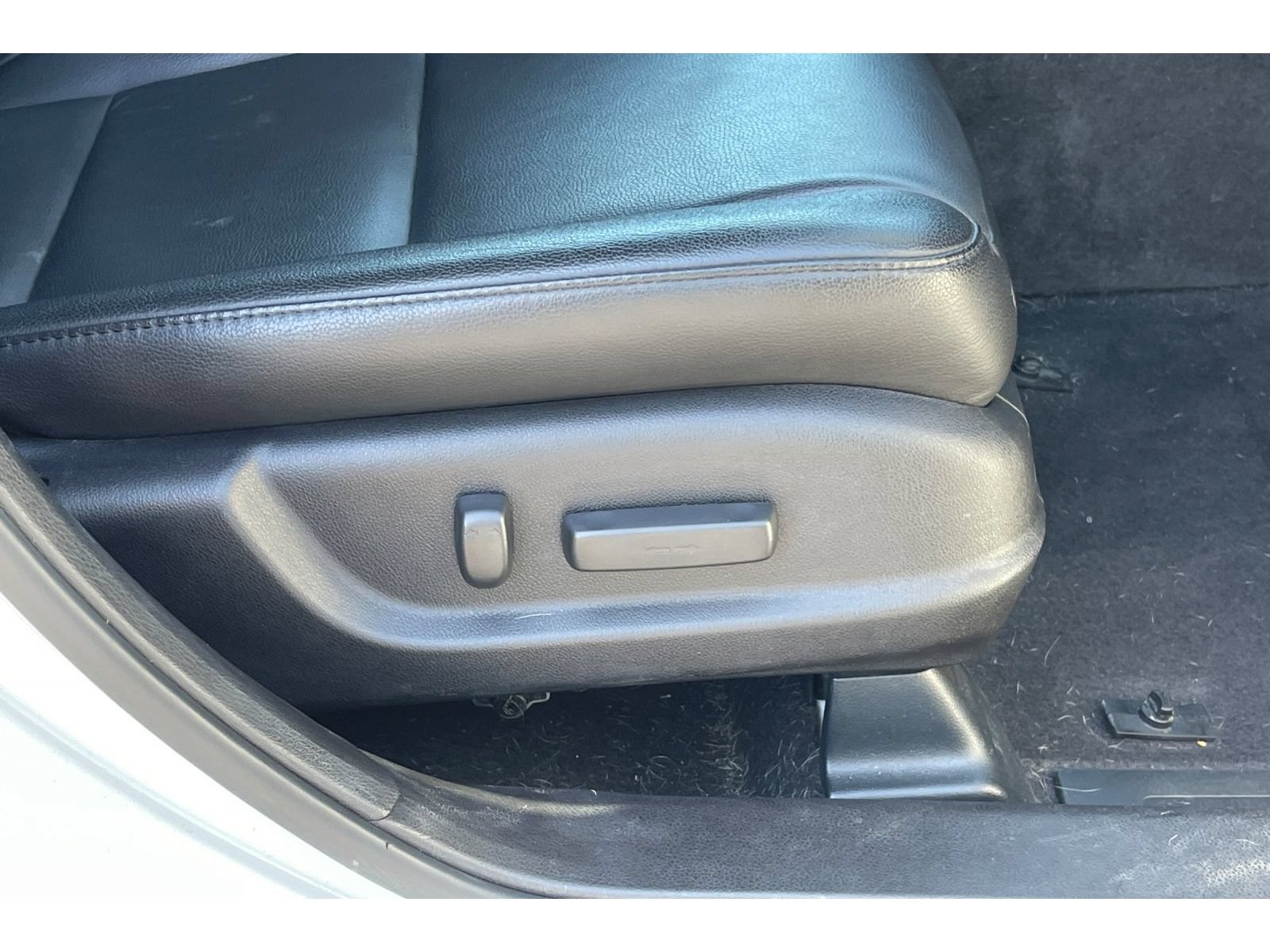 Used 2017 Acura RDX w/ AcuraWatch Plus Package FWD image 24