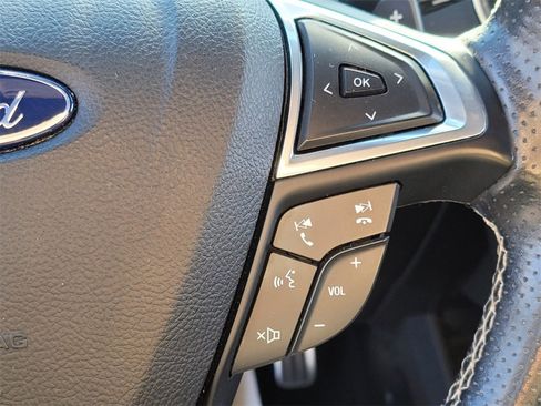 Used 2021 Ford Edge ST image 23