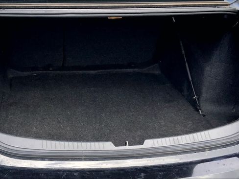 Used 2020 Chevrolet Malibu LT FWD image 18