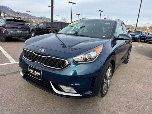 Used 2017 Kia Niro Touring image 3