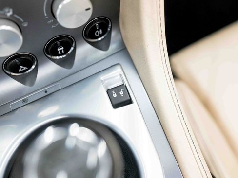 Used 2006 Aston Martin DB9 Volante RWD image 61