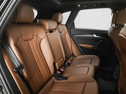 Certified 2025 Audi Q5 e Premium Plus w/ Premium Plus Package image 21