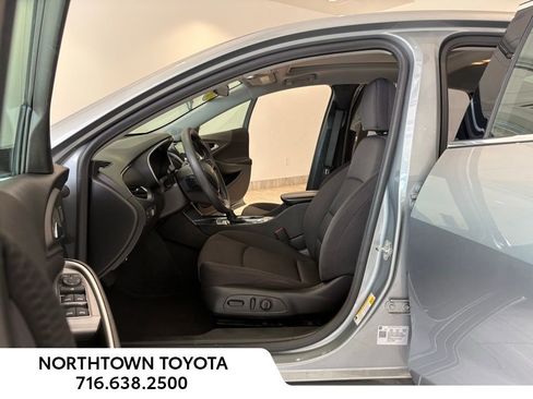 Used 2024 Chevrolet Malibu LT image 18