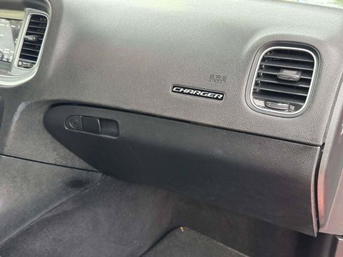 Used 2022 Dodge Charger SXT RWD image 52