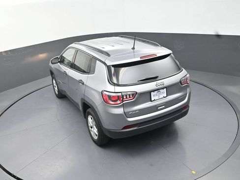Used 2018 Jeep Compass Sport AWD/4WD image 17