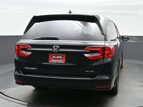 Used 2022 Honda Odyssey Elite image 5