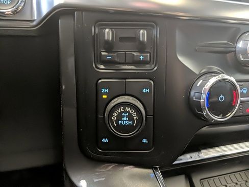 Used 2023 Ford F150 Lariat w/ Equipment Group 502A High image 26