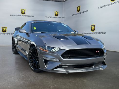 Used 2021 Ford Mustang GT Premium w/ GT Performance Package RWD image 3