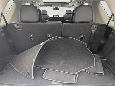 Used 2025 Honda Pilot Touring image 6
