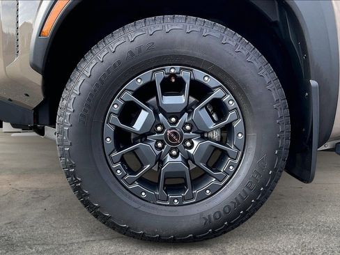 Used 2023 Nissan Frontier PRO-4X w/ Pro-4X Premium Package image 8