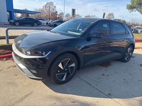 Used 2025 Hyundai Ioniq 5 SE image 2