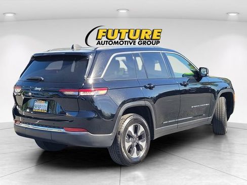 Used 2023 Jeep Grand Cherokee 4WD 4xe image 7