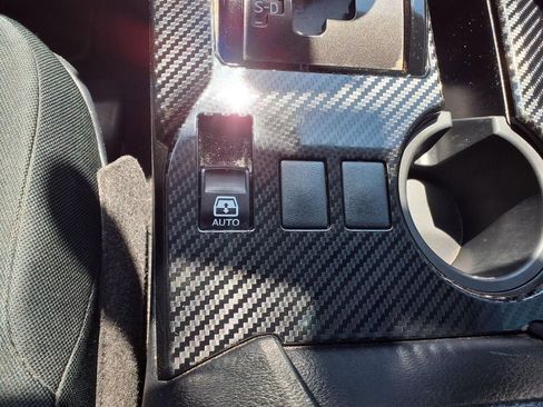 Used 2019 Toyota 4Runner TRD Off-Road AWD/4WD image 19