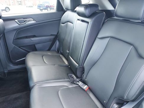 Used 2025 Kia Sportage EX FWD image 28