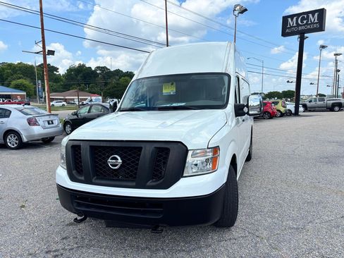 Used 2019 Nissan NV 2500 SV RWD image 4