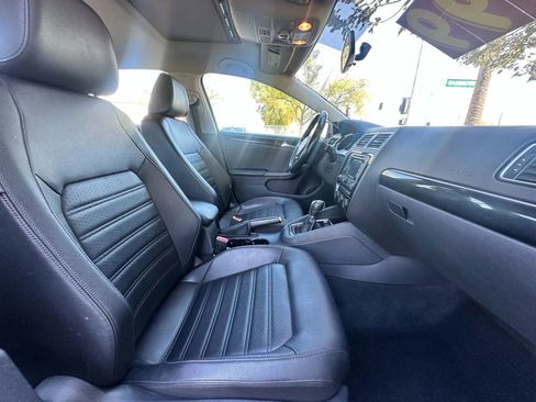 Used 2015 Volkswagen Jetta SEL image 8