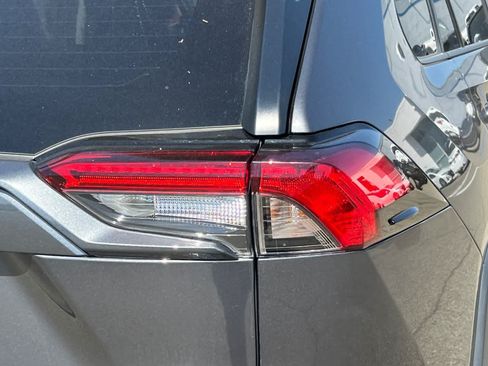 Used 2023 Toyota RAV4 XLE Premium AWD/4WD image 18