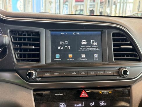 Used 2020 Hyundai Elantra SEL image 11