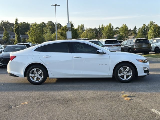Used 2022 Chevrolet Malibu LS w/ Driver Confidence Package II FWD image 2