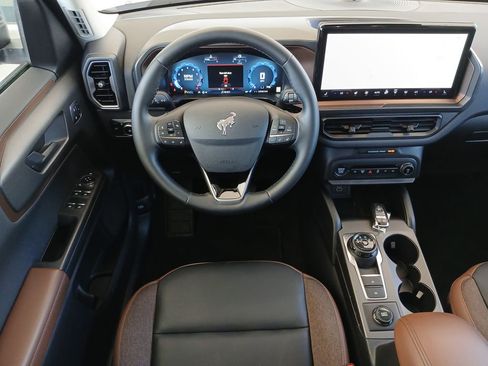 Used 2025 Ford Bronco Sport Outer Banks w/ Outer Banks Tech Package+ image 12