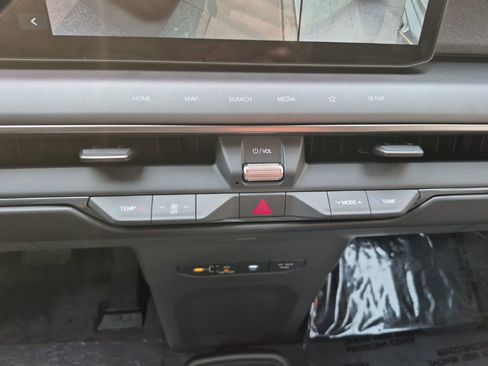 New 2026 Kia EV9 Wind image 13