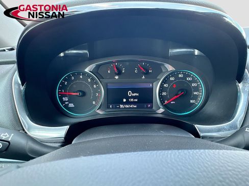 Used 2023 Chevrolet Traverse LT FWD image 14