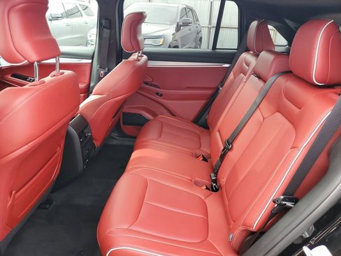 Used 2024 Jeep Wagoneer Launch Edition AWD/4WD image 10