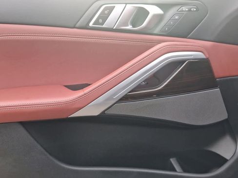 Used 2024 BMW X6 xDrive40i w/ Premium Package image 16