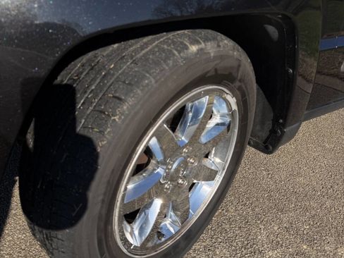 Used 2012 Jeep Liberty Sport image 30