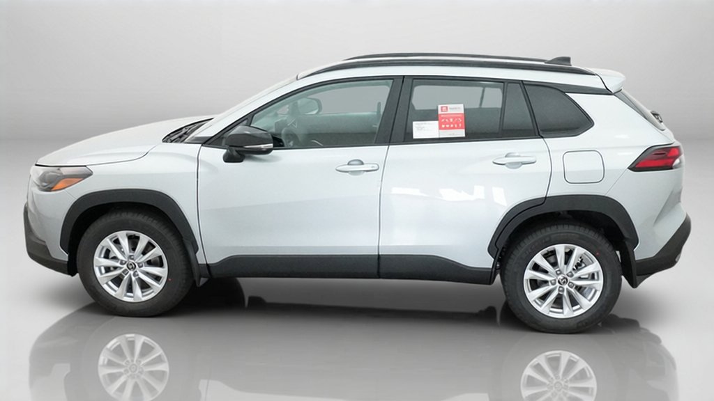 New 2026 Toyota Corolla Cross LE FWD image 2