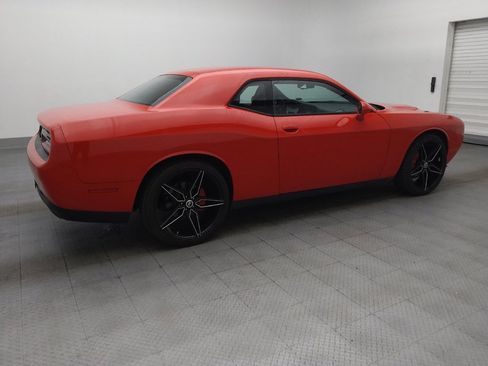 Used 2016 Dodge Challenger SXT RWD image 10