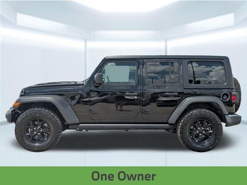Used 2022 Jeep Wrangler Unlimited Sport AWD/4WD image 2