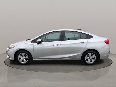 Used 2016 Chevrolet Cruze LS image 3