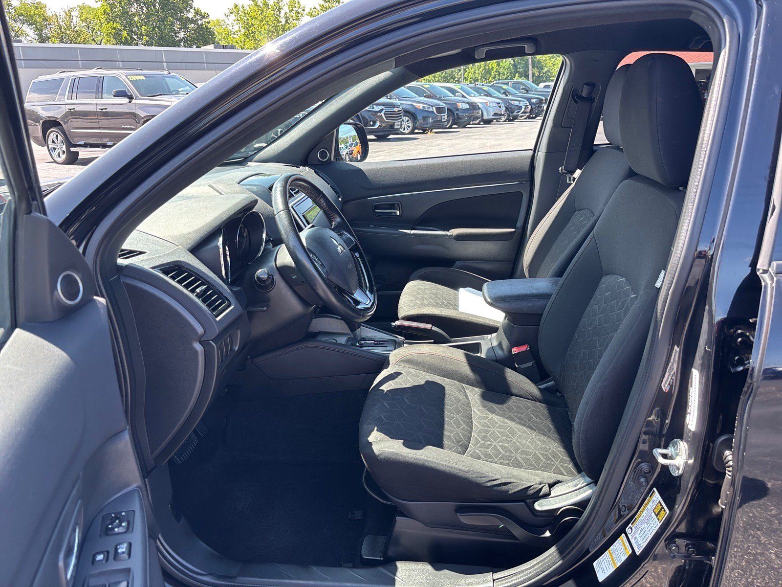 Used 2020 Mitsubishi Outlander Sport Black Edition FWD image 10
