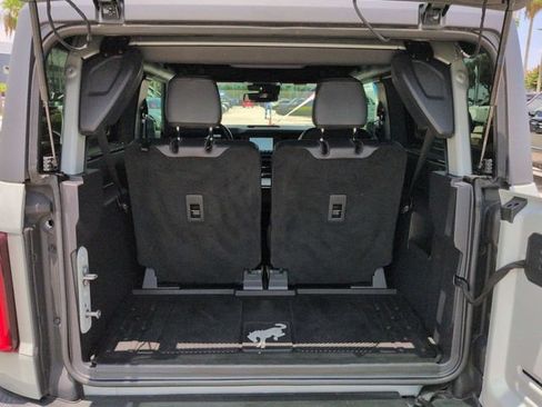 Certified 2022 Ford Bronco Black Diamond w/ Sasquatch Package AWD/4WD image 13