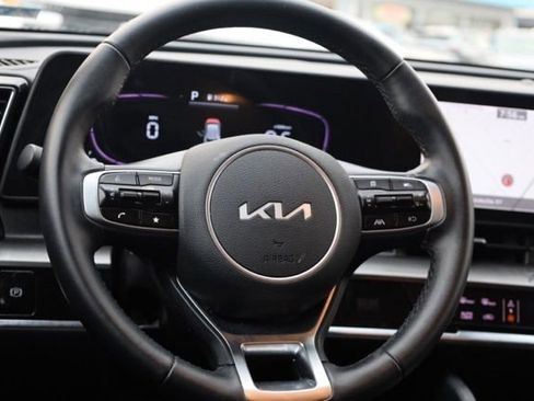 Used 2025 Kia Sportage EX image 6