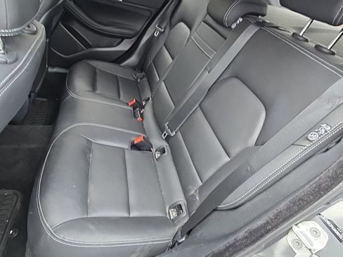 Used 2018 INFINITI QX30 image 13