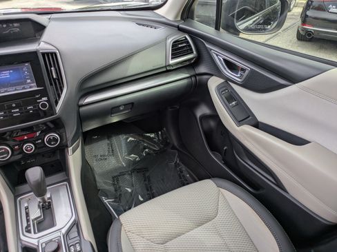 Used 2019 Subaru Forester Premium AWD/4WD image 16