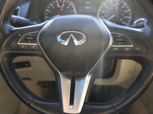 Used 2018 INFINITI Q50 Luxe w/ Essential Package (3.0T Luxe) image 18