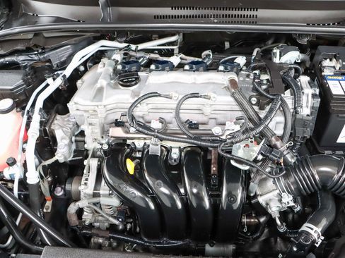 Used 2020 Toyota Corolla LE FWD image 28